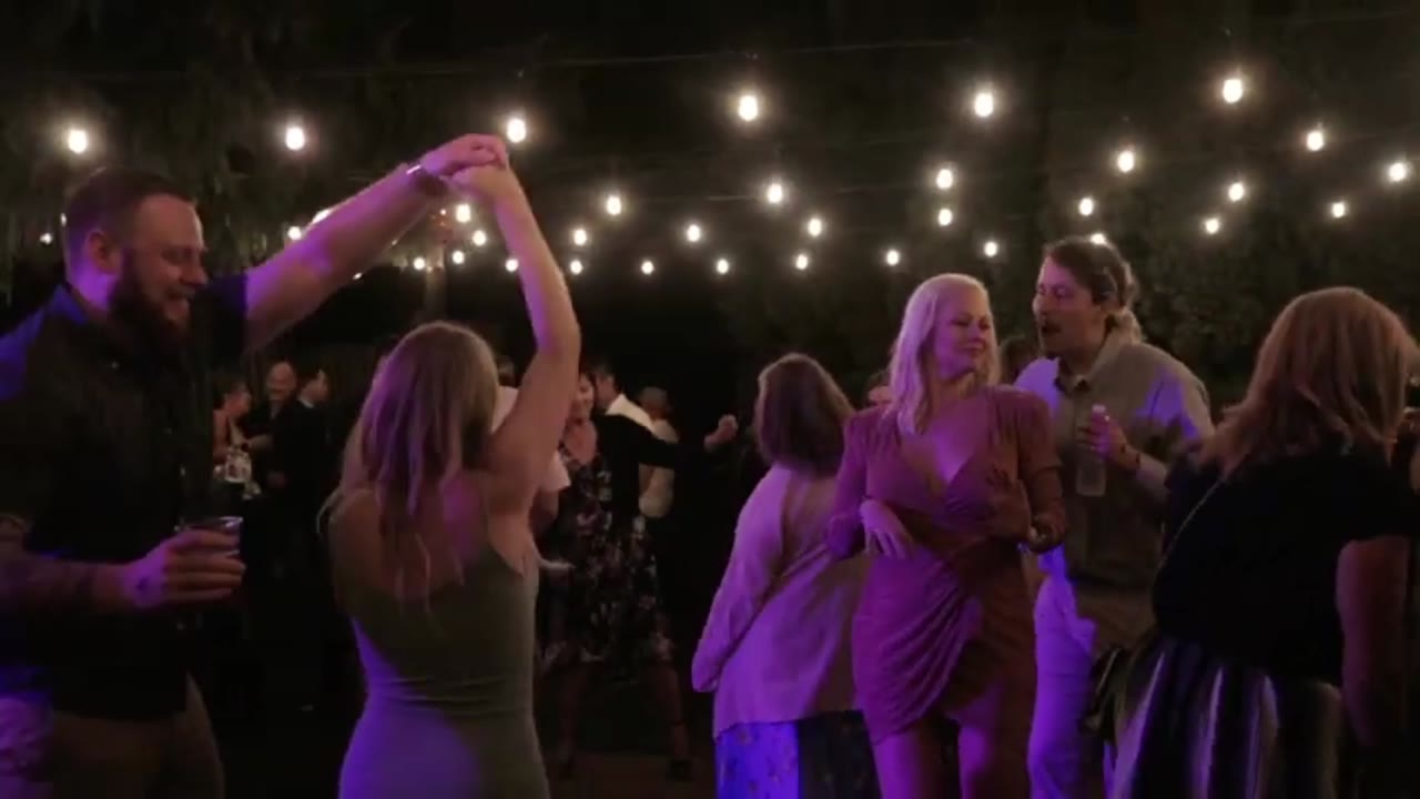 Wedding film clip: the dance floor
